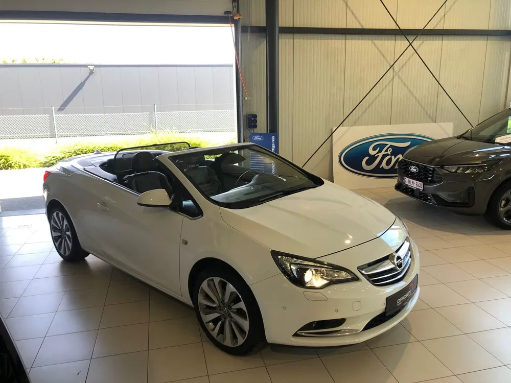 Opel Cascada - 0