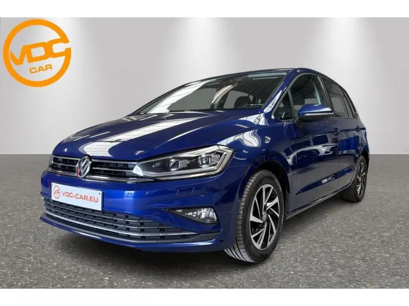Volkswagen Golf - 0