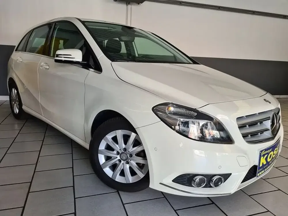 Mercedes B 180 - 0