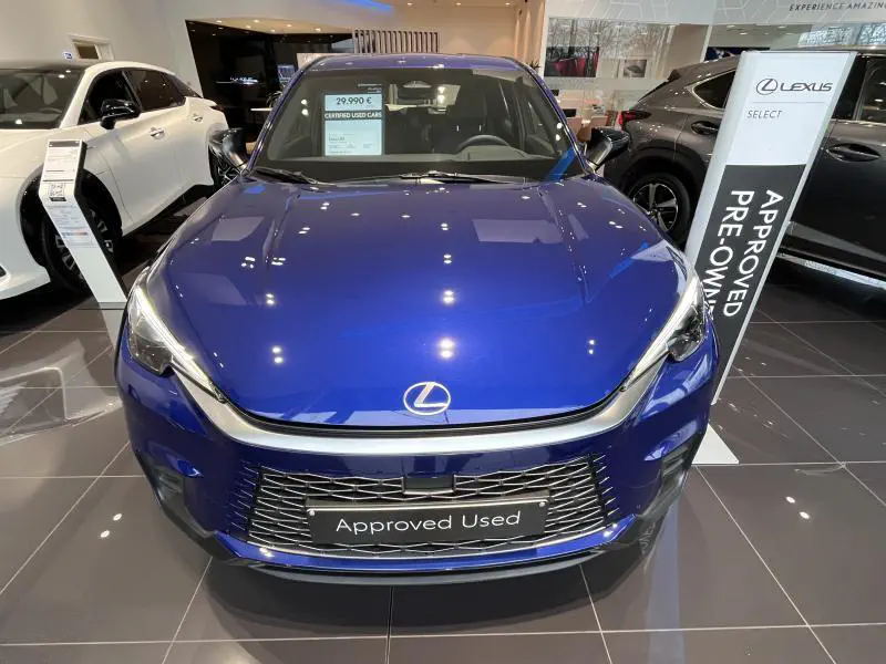 Lexus LBX - 0