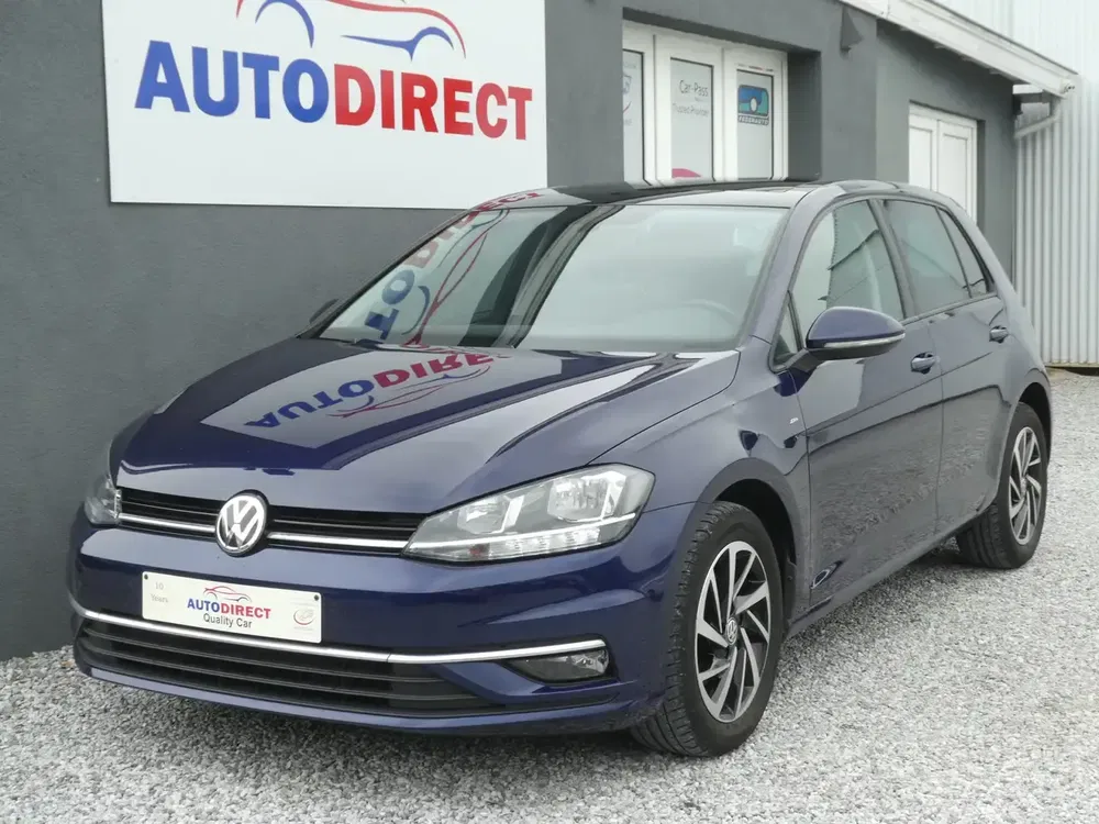 Volkswagen Golf - 0