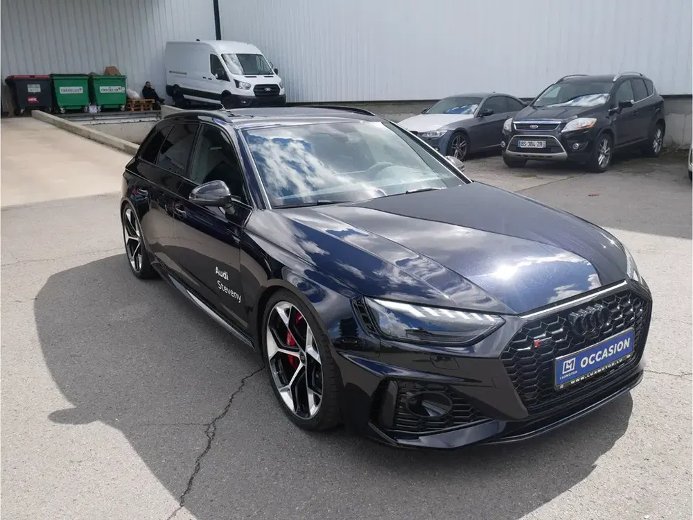 Audi RS4 - 0