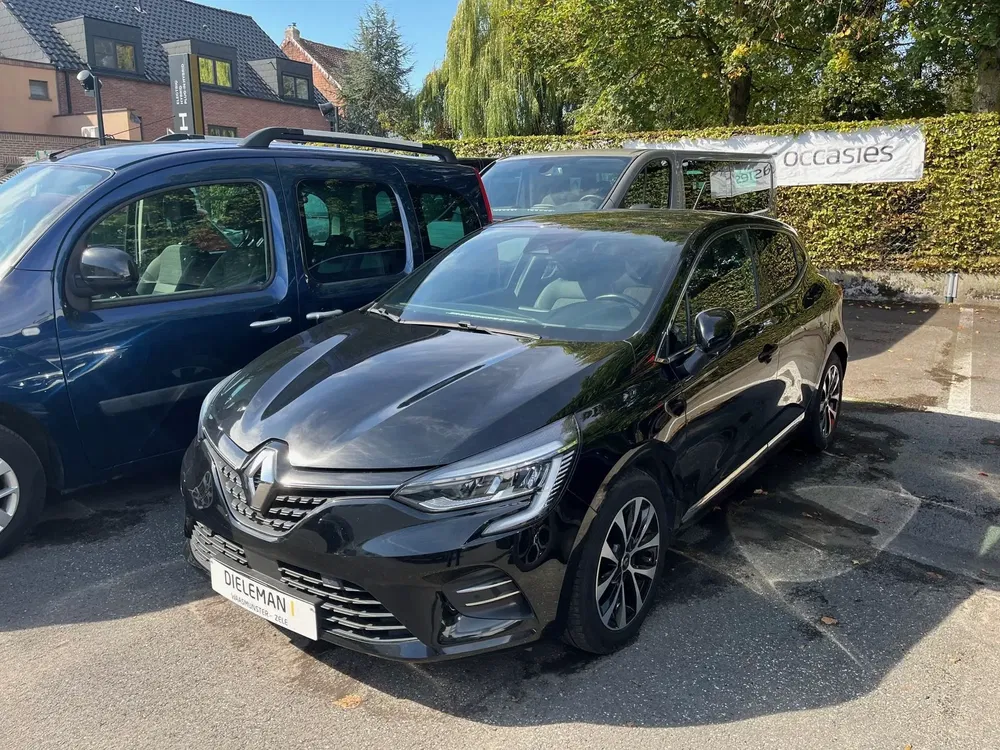 Renault Clio - 0