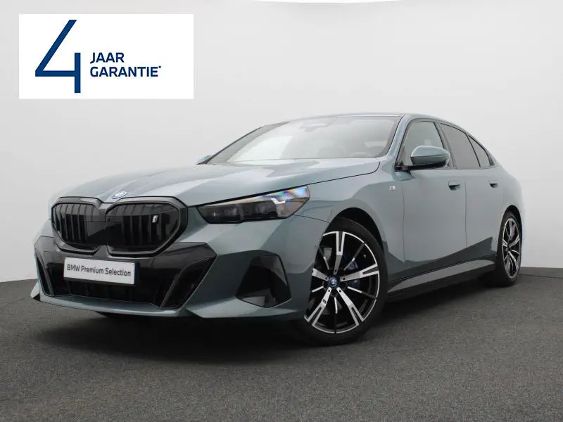 BMW i5 - 0