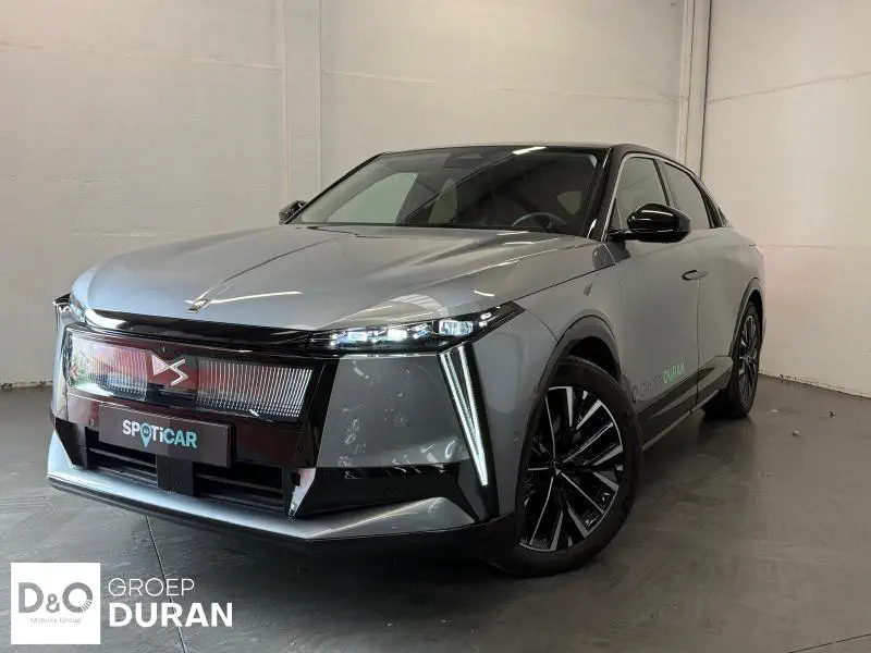 DS Automobiles N°8 - 0