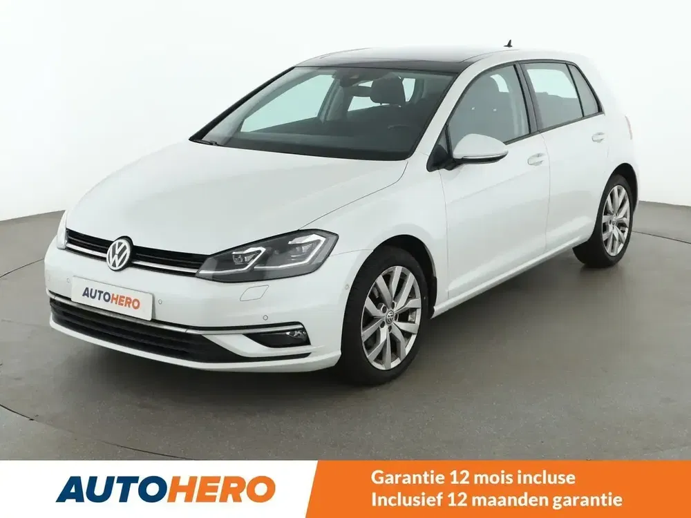 Volkswagen Golf - 0