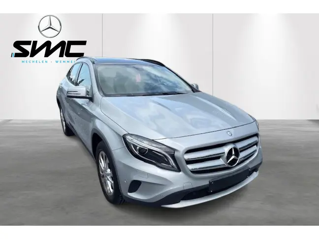 Mercedes GLA 220 - 0