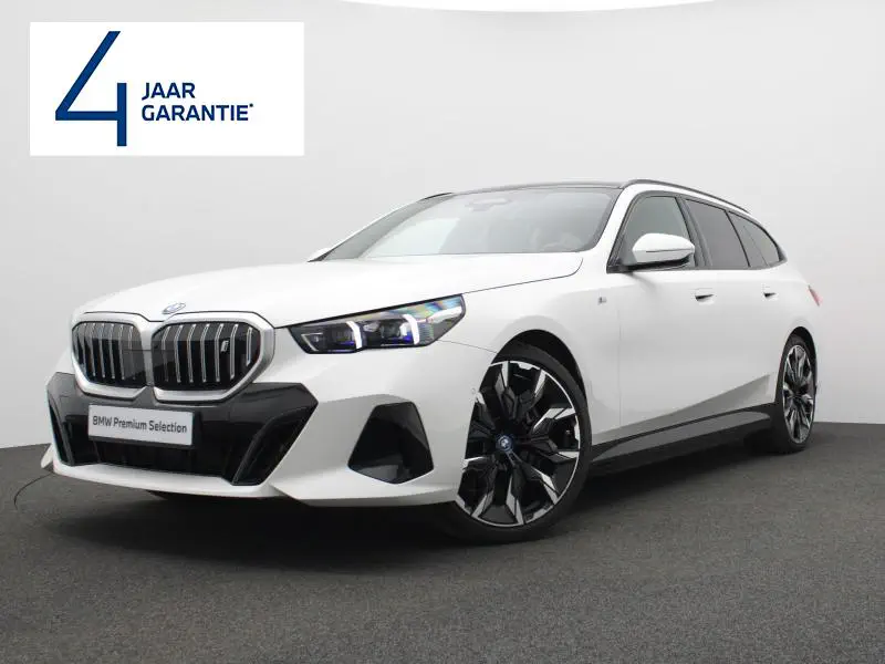 BMW i5 - 0
