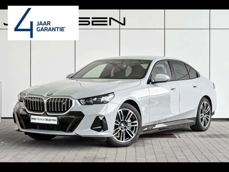 BMW i5 - 0
