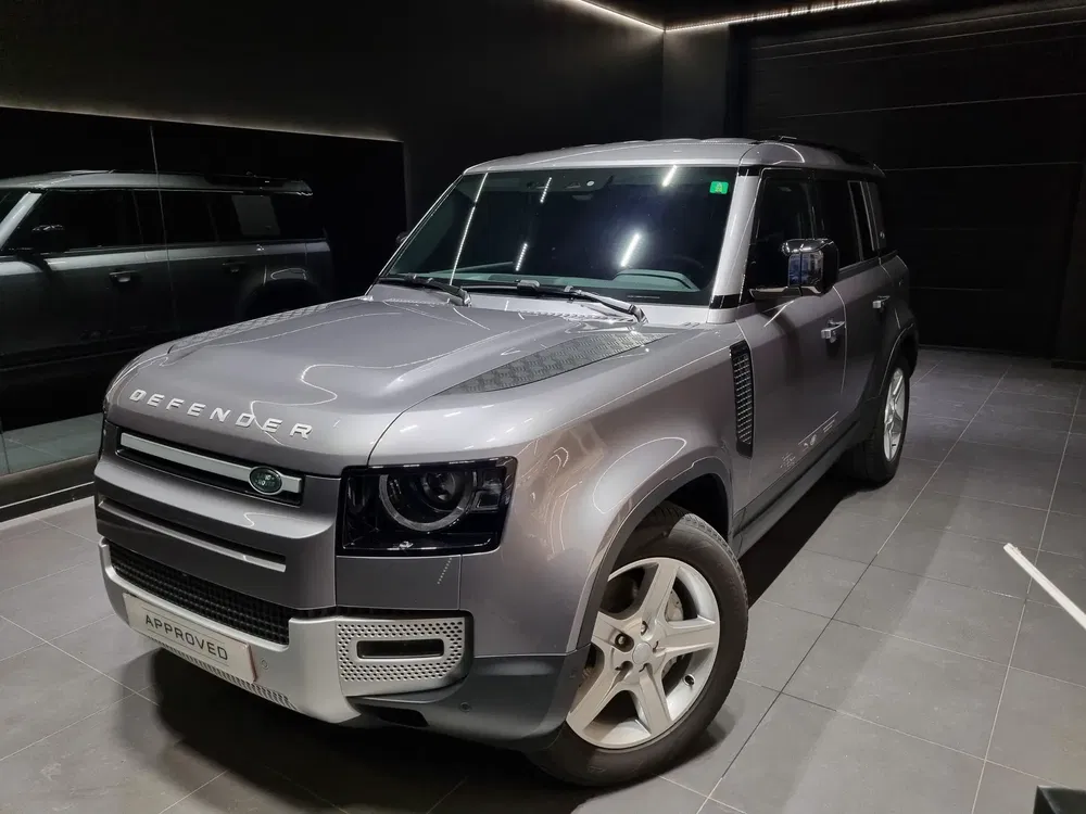 Land Rover Defender - 0