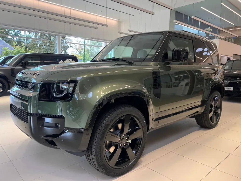 Land Rover Defender - 0