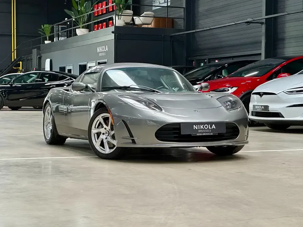 Tesla Roadster - 0