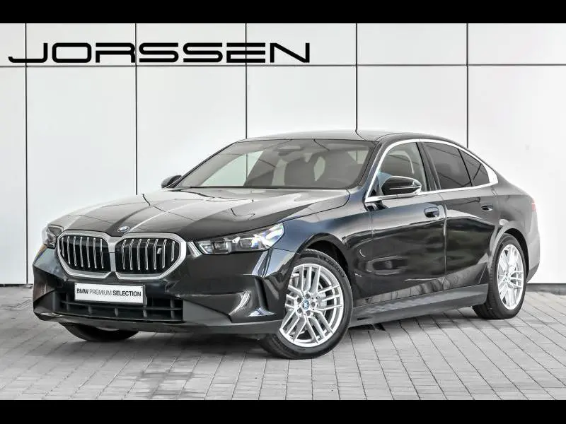 BMW i5 - 0