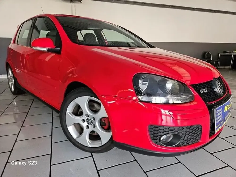 Volkswagen Golf GTI - 0