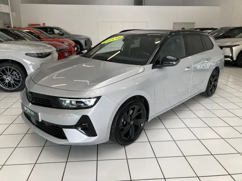 Opel Zafira Tourer - 0