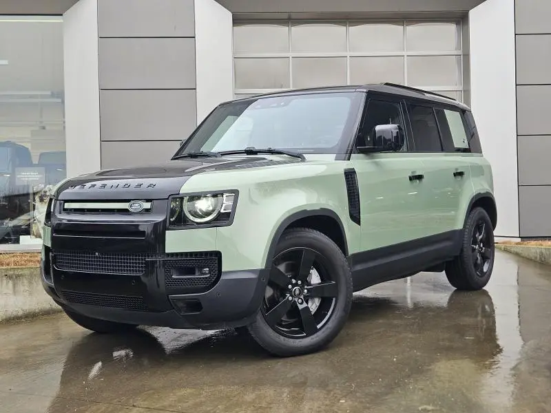 Land Rover Defender - 0