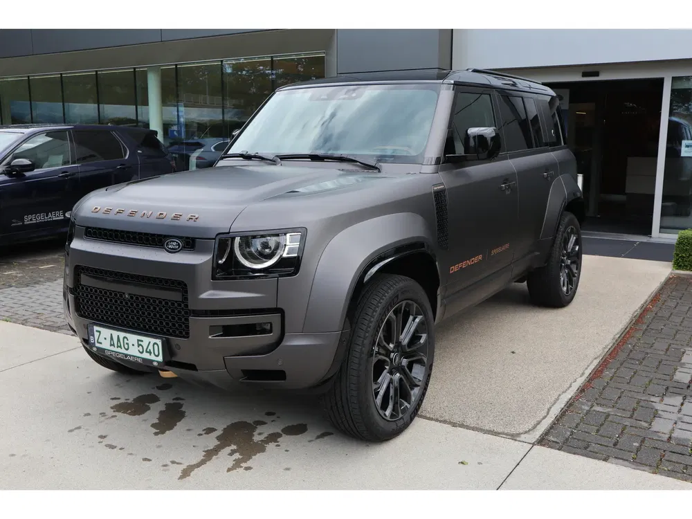 Land Rover Defender - 0