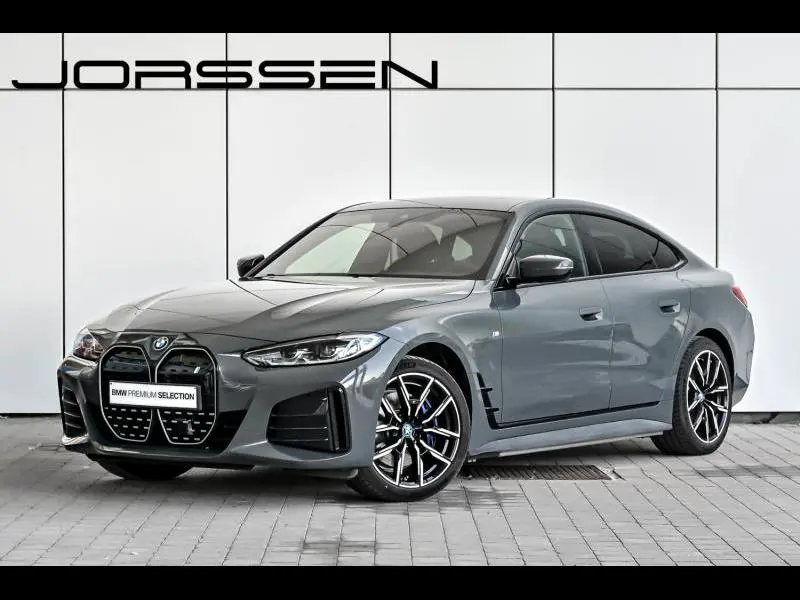 BMW i4 - 0