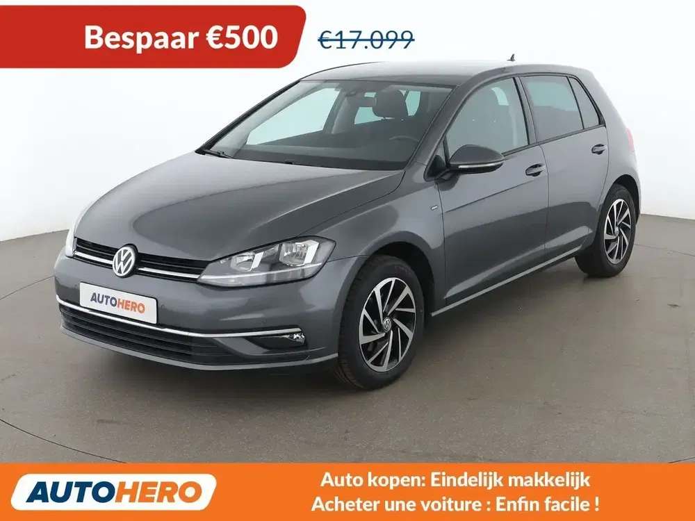Volkswagen Golf - 0