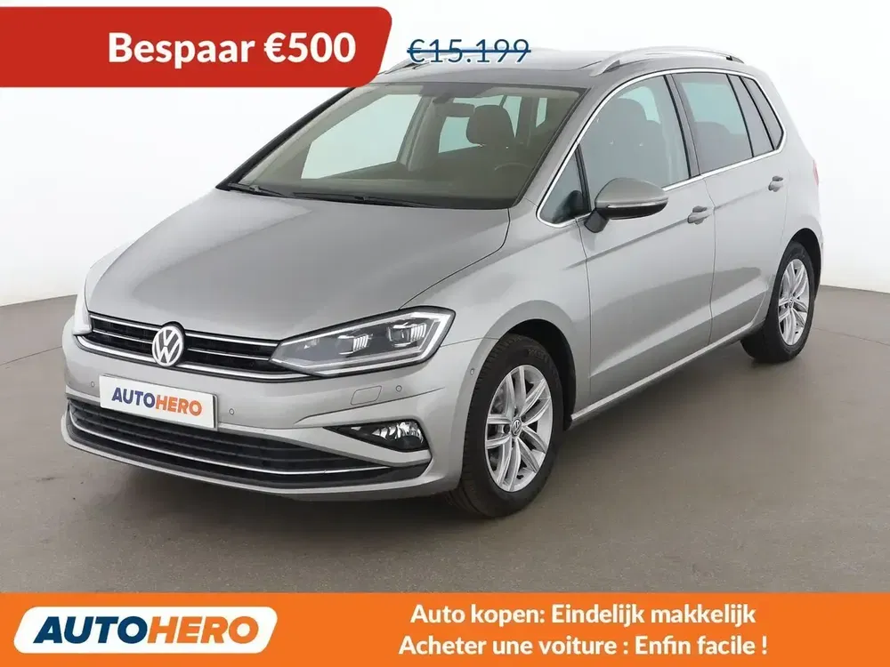 Volkswagen Golf - 0