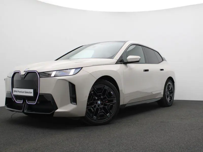 BMW iX - 0