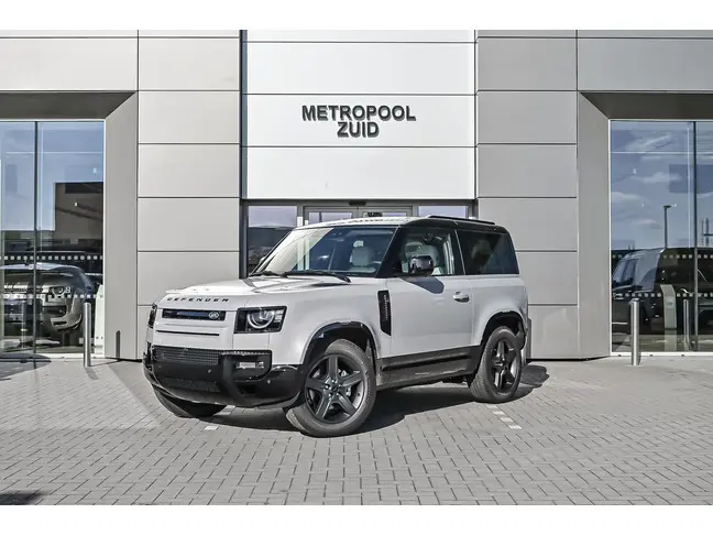 Land Rover Defender - 0