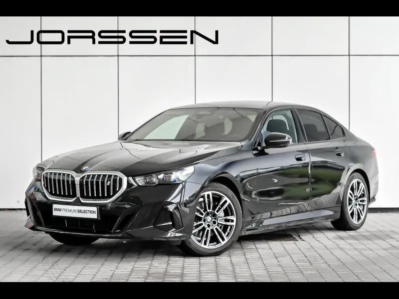 BMW i5 - 0