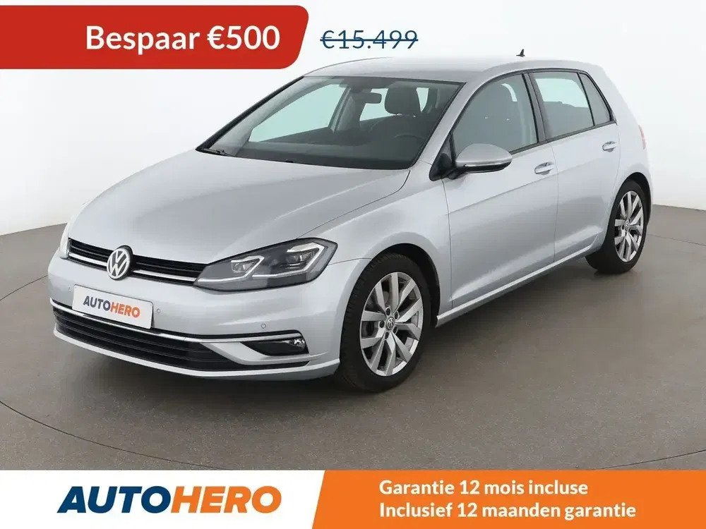 Volkswagen Golf - 0