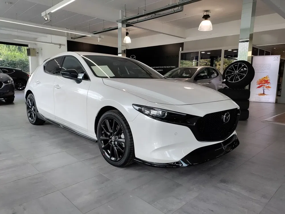 Mazda 3 - 0