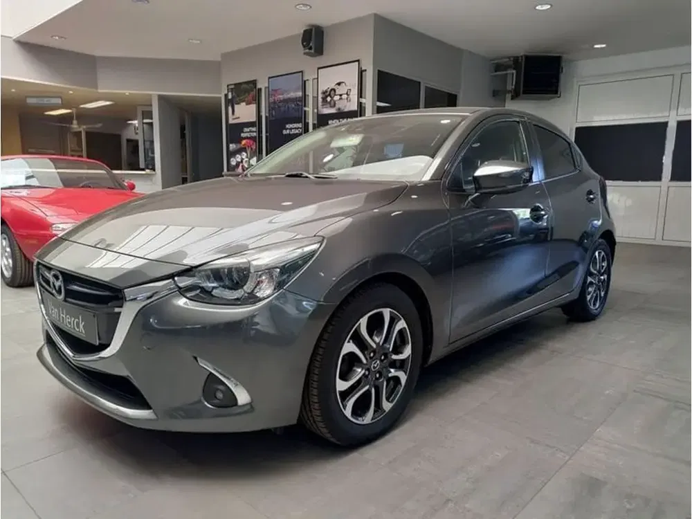 Mazda 2 - 0