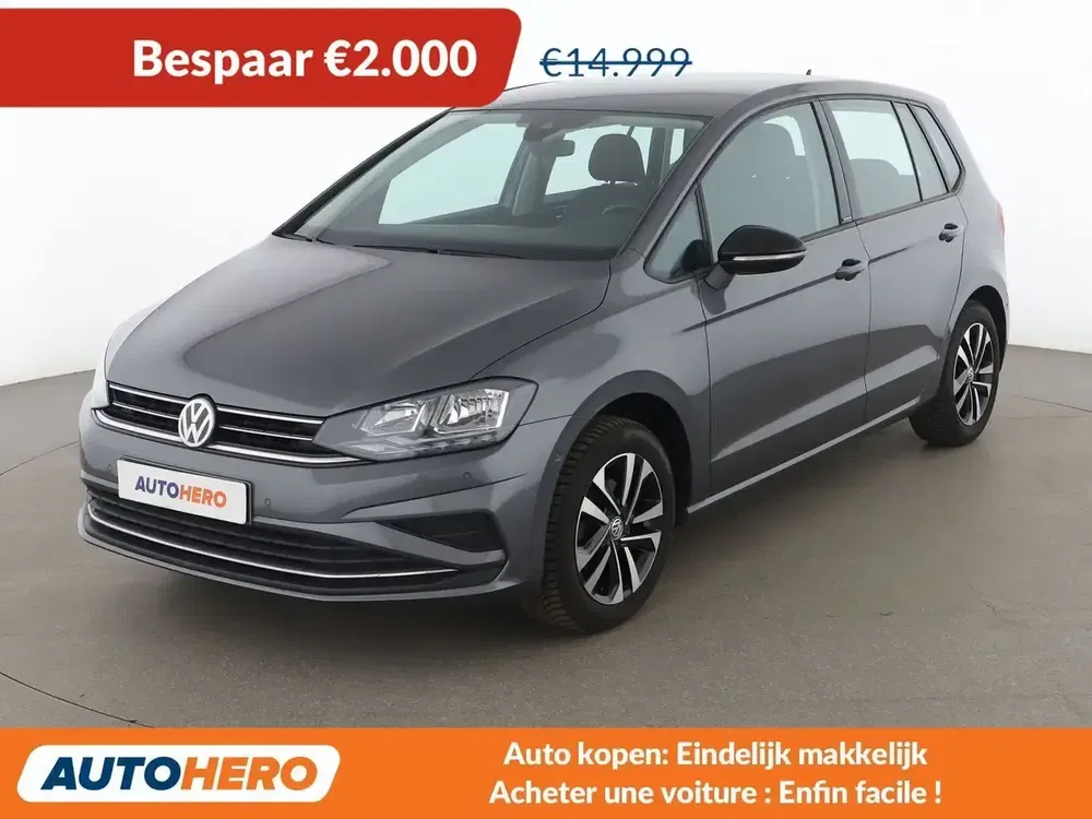 Volkswagen Golf - 0