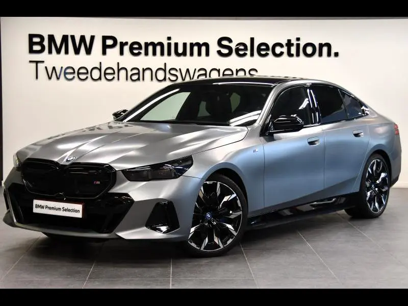 BMW i5 - 0