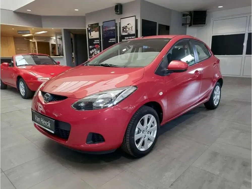 Mazda 2 - 0