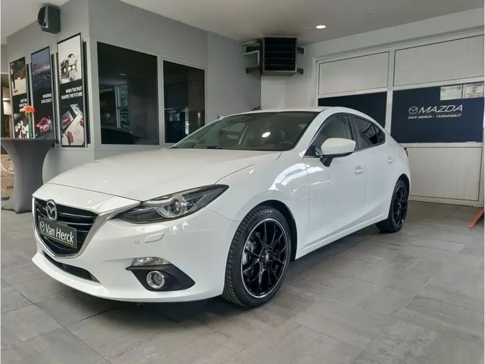 Mazda 3 - 0