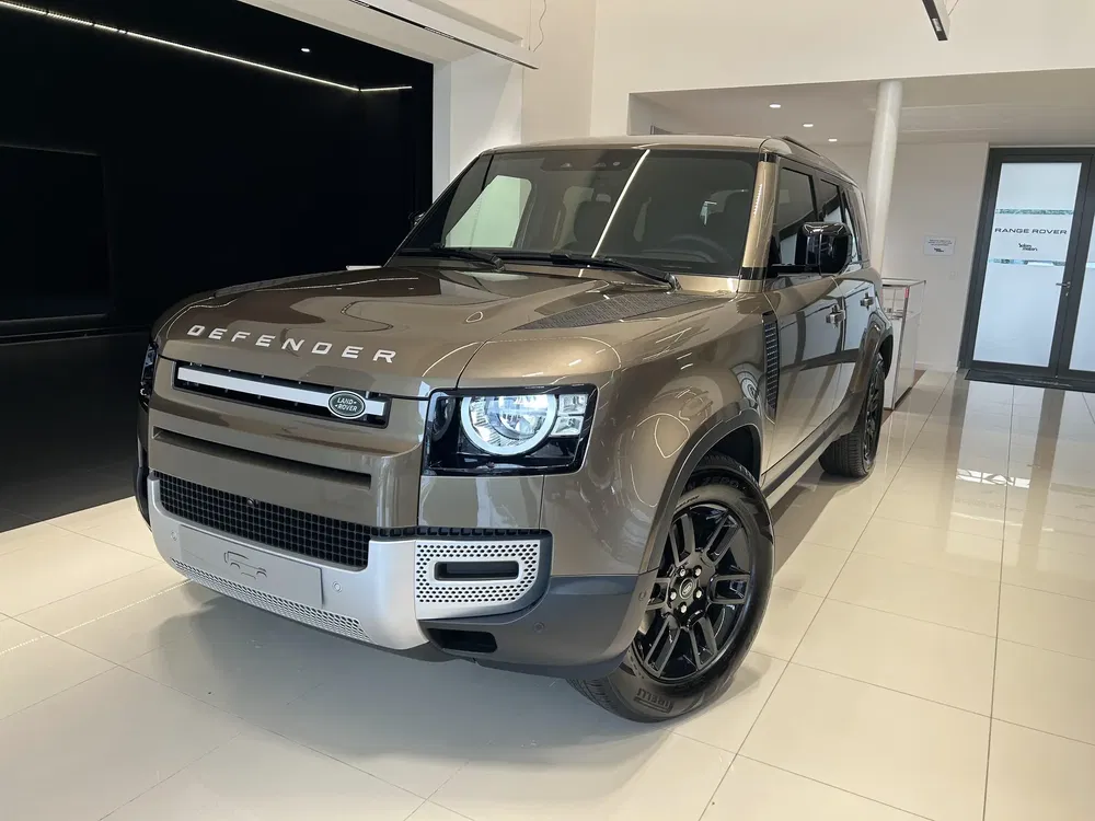 Land Rover Defender - 0