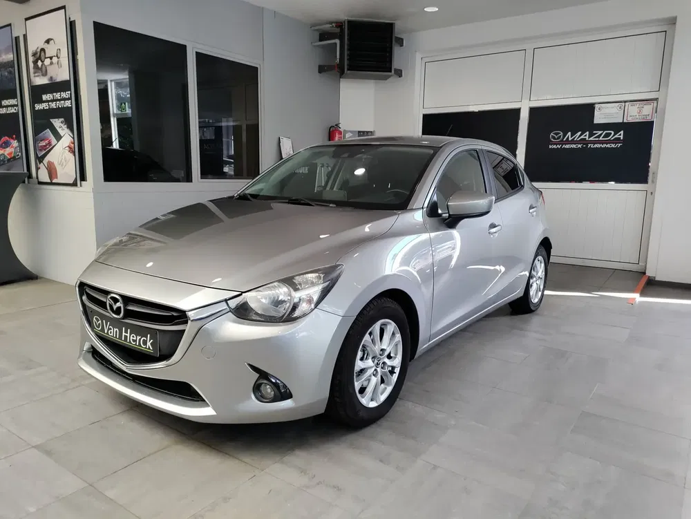Mazda 2 - 0