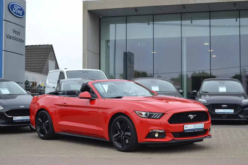 Ford Mustang - 0