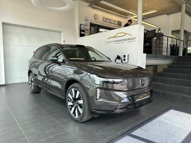 Volvo EX90 - 0
