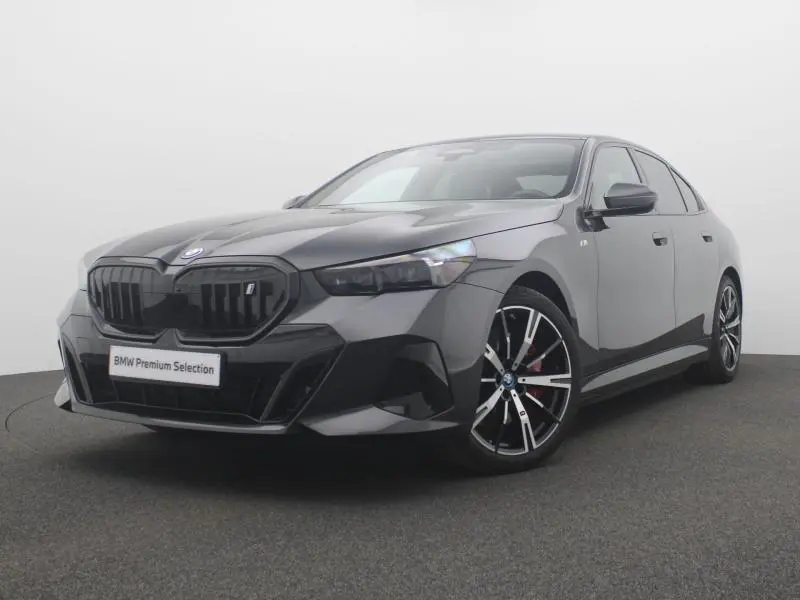 BMW i5 - 0