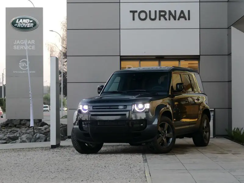 Land Rover Defender - 0