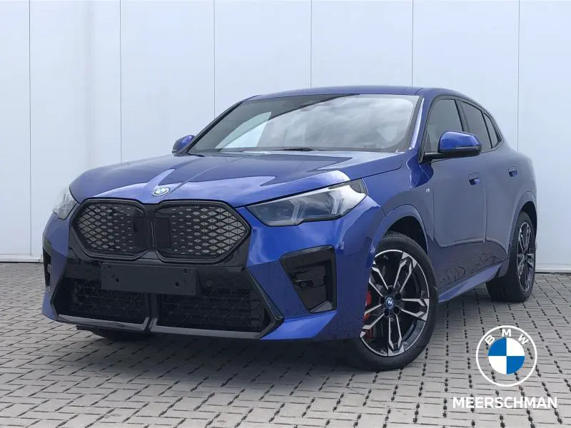 BMW iX2 - 0