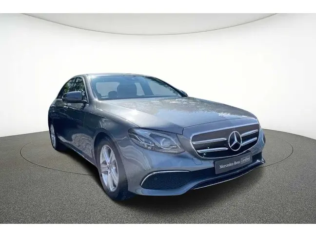 Mercedes E 200 - 0
