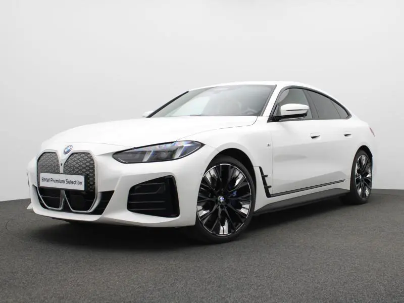 BMW i4 - 0