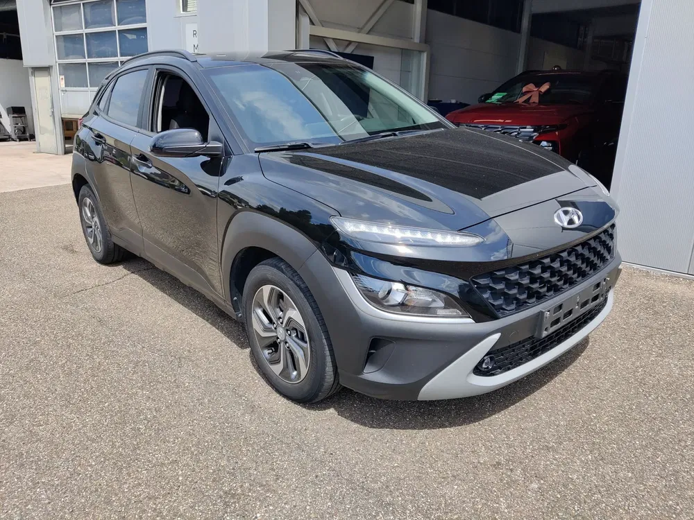 Hyundai KONA - 0