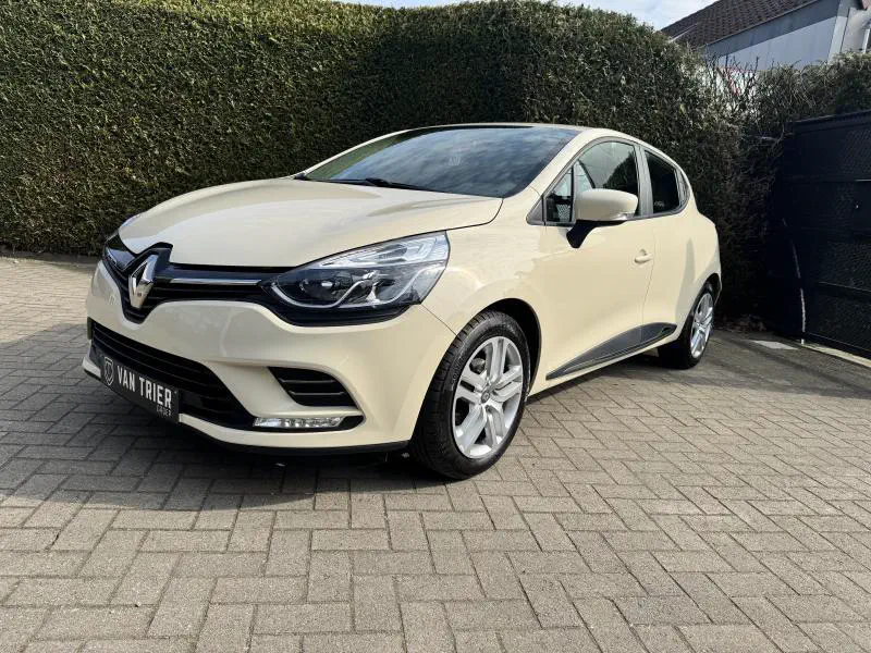 Renault Clio - 0