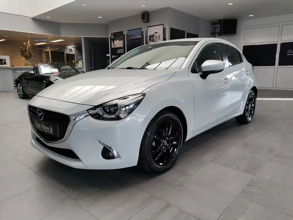 Mazda 2 - 0