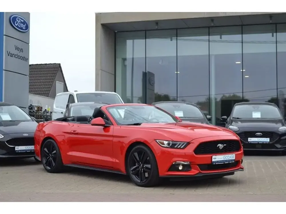 Ford Mustang - 0