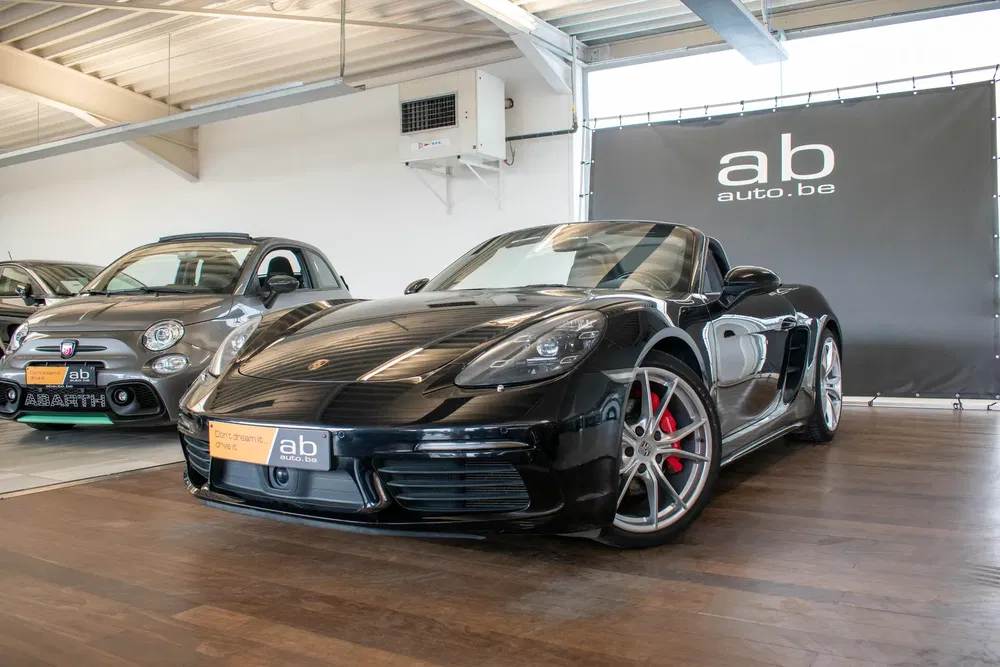 Porsche Boxster - 0