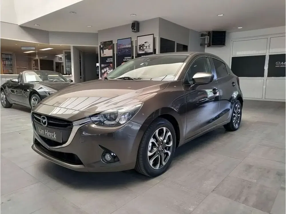 Mazda 2 - 0