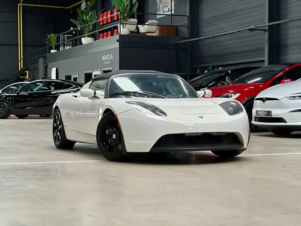Tesla Roadster - 0